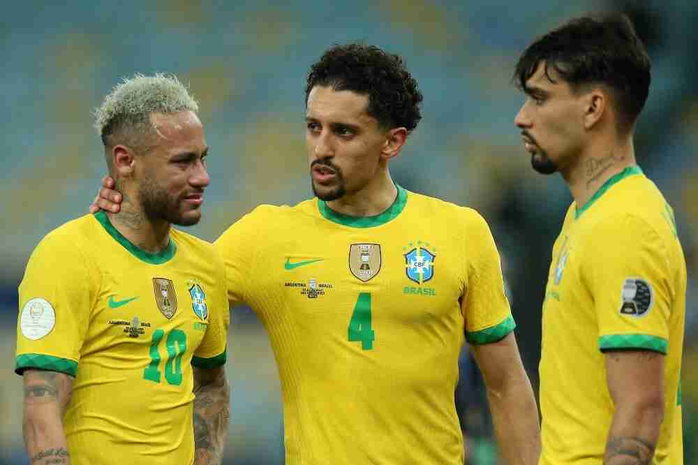 Neymar, Marquinhos y Paquetá en Brasil.