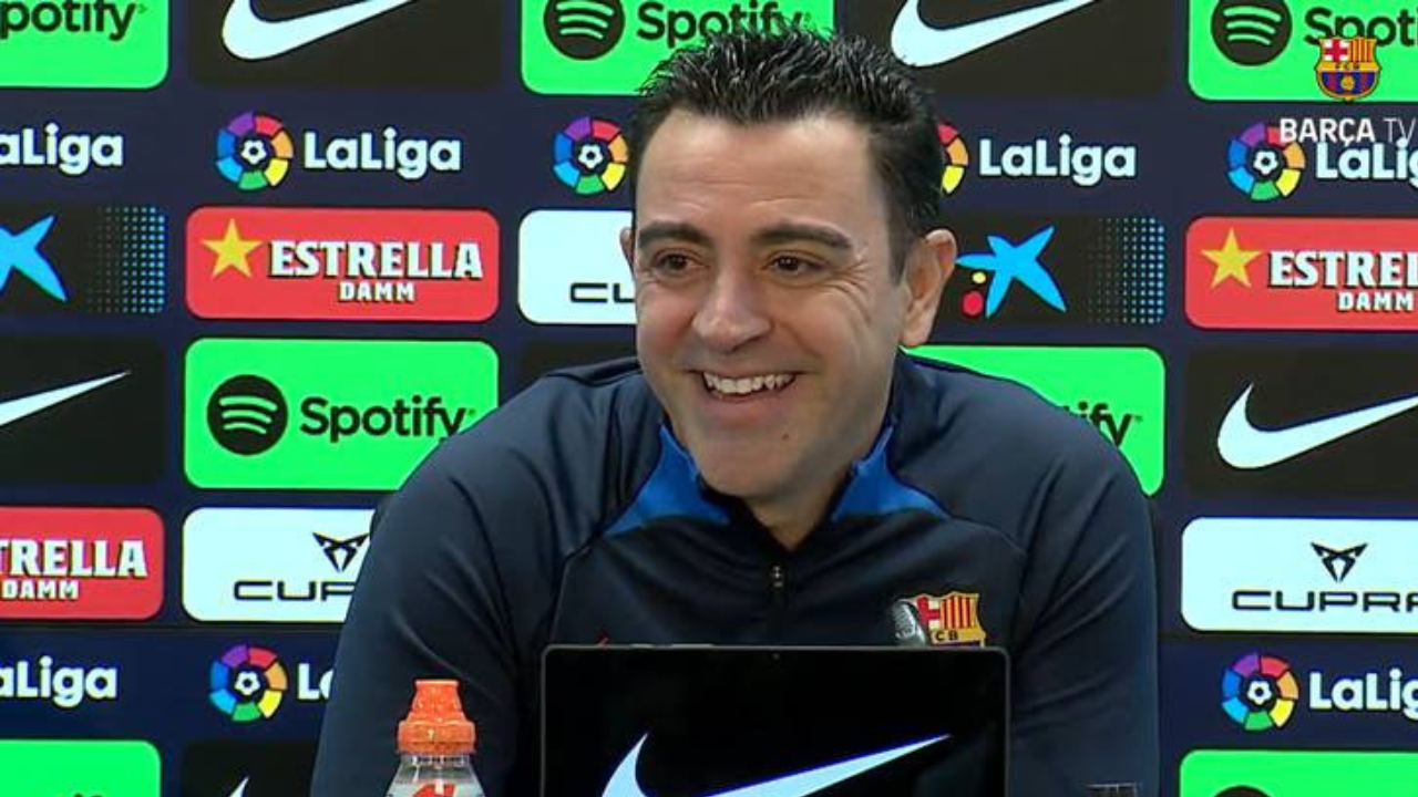 DT del FC Barcelona se calienta con periodista